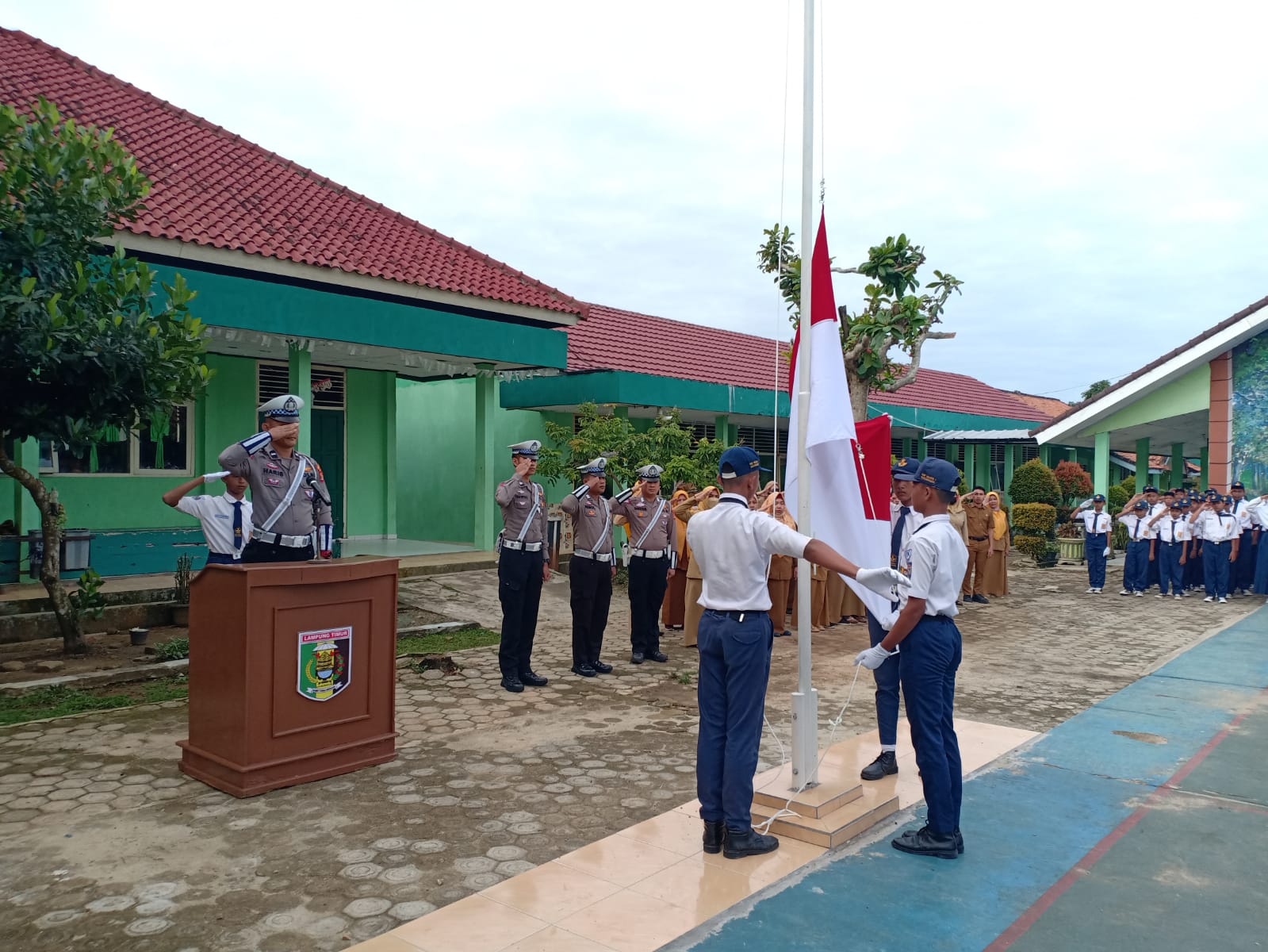 Datangi SMP N 1 Batanghari, Ini Yang Dilakukan Polres Lampung Timur